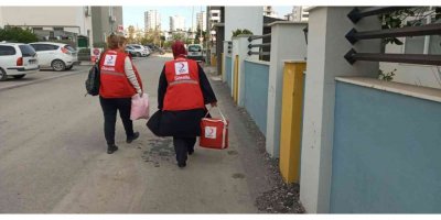 Kızılay "sevgi Bohçaları" İle Sahada