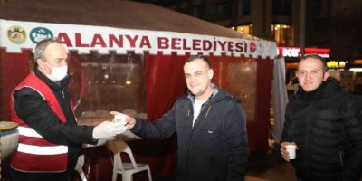 Alanya Belediyesi’nden Vatandaşlara Çorba İkramı
