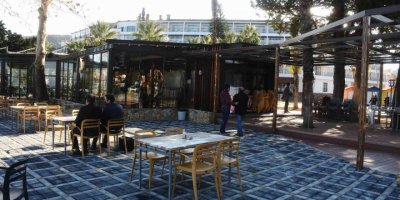 Kemer’in buluşma noktası ‘Deniz Kafe’ yenilendi