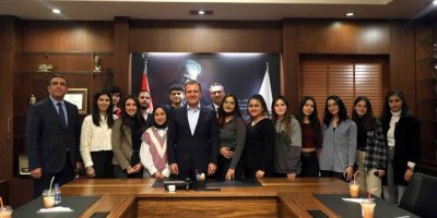 Başkan Seçer’den öğrencilere tavsiye: "Sosyal olun. İnsan tek başına yaşayamaz"