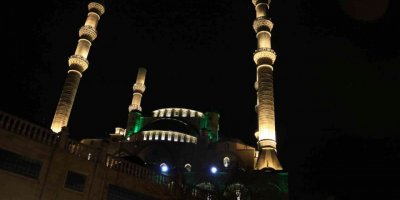 Kahramanmaraş’ta Regaip Kandili Dualarla İdrak Edildi