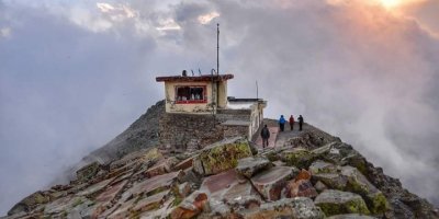Yangın gözetleme kulesi kar kulesi oldu