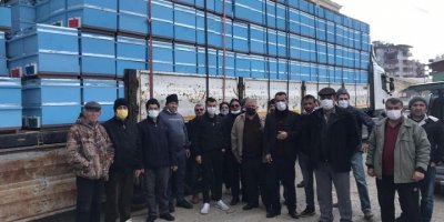 Manavgat yangınında etkilenen arıcılara 2 bin 195 kovan dağıtımı yapıldı.