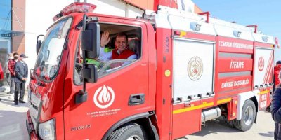 Mersin Büyükşehir Belediyesi Ve Meski’ye Alınan 90 Yeni Araç Hizmete Başladı