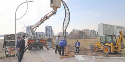 Mezitli sahilinde aydınlatma çalışmaları başladı