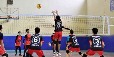 Osmaniye’de okul sporları voleybol yarı final müsabakaları başladı