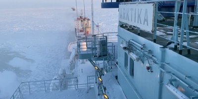 Rosatomflot, küçük buz sınıfı gemi konvoyuna yaptığı doğu-batı refakatini tamamladı