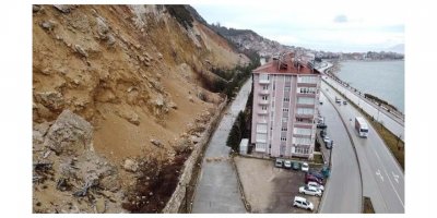 Eğirdir’de heyelan riski altındaki Sağlık Ocağı Evlerine tahliye kararı