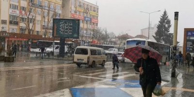 Isparta’ya kar yağışı başladı