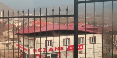 Şiddetli fırtına çatıyı kağıt gibi savurdu