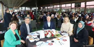 Şehit Anneleri Ve Eşleri ’kadınlar Günü’nde Bir Araya Geldi
