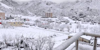 Osmaniye’nin yüksek kesimleri beyaza büründü