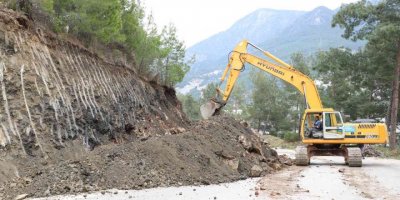 Alanya Dimçayı Acınar Yolu’nda yol genişletme çalışması