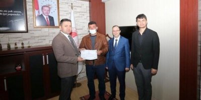 Sürü Yönetimi Kursunu Bitiren Üreticilere Sertifikaları Verildi