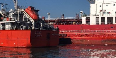 Ayçiçek yüklü ilk gemi Mersin’e ulaştı