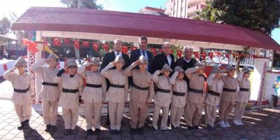 İlkokul Öğrencilerinden 18 Mart Şehitlerine Duygulu Anma