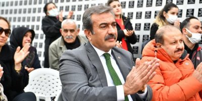 Başkan Çetin’i Duygulandıran Gösteri