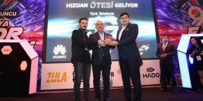 Bakan Çavuşoğlu, E-SPORFEST’in konuğu oldu