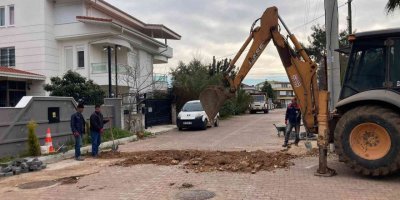 Döşemealtı Belediyesi ilçeyi kendi ürettiği taşlarla süslüyor
