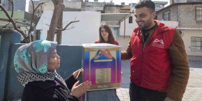 Mersin Büyükşehir Belediyesi Ramazan Kolisi Dağıtımına Başladı