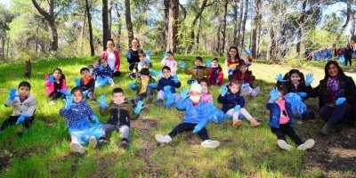 Minik öğrenciler, doğada çevreyi temizledi