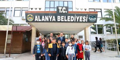 Alanya Belediyesi Minik Öğrencileri Ağırladı