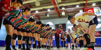 Mavi Kelebekler kritik virajda