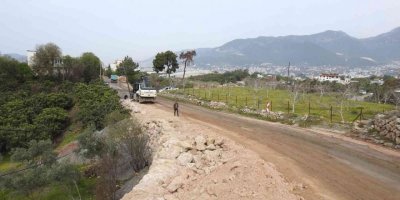 Alanya Çıplaklı, Dimçayı, Oba ve Karakocalı’da imar yolu çalışması