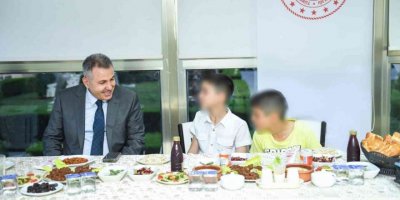 Vali Elban Çocuklarla İftarda Buluştu