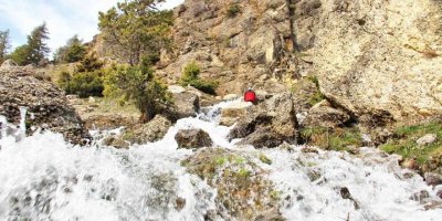 Kahramanmaraş’ta karların erimesi ile şelaleler coştu