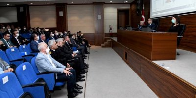 Vali Su, Mersin’de yatırımların sıkı takip edilmesi talimatını verdi