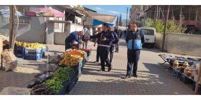 Kırıkhan’da Semt Pazarlarında Denetimler Sürüyor