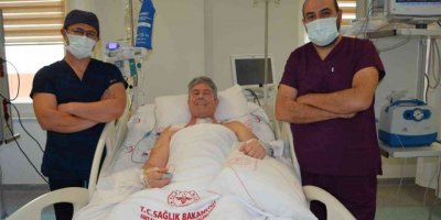 4’lü bypass ameliyatından çıktı, hekimler yeni yaşını kutladı