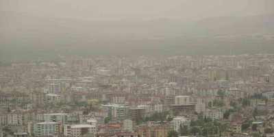 Osmaniye’de toz taşınımı etkili oluyor