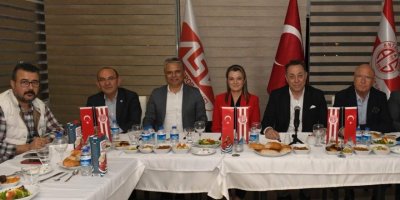 Antalyaspor Vakfı İftar Yemeğinde Buluştu