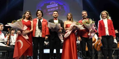 Muratpaşa’da 23 Nisan coşkusu