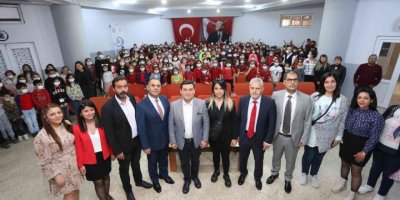 Başkan Tütüncü, öğrencilere yerel yönetimi anlattı