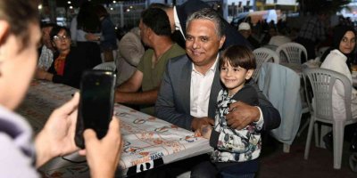 Muratpaşa Belediyesi Güzeloba Mahallesi’nde İftar Verdi