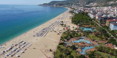 Antalya’yı ziyaret eden turist sayısı 2021 yılına göre yüzde 162 arttı