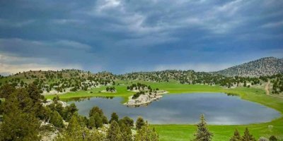 Kocayayla Gölü görenleri cezbediyor