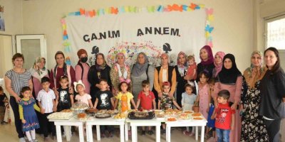 Kursiyer annelerin ’Anneler Günü’ mutluluğu