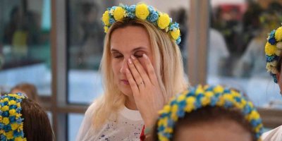 Çocuklarının Söylediği Marşlar Ukraynalı Anneleri Ağlattı