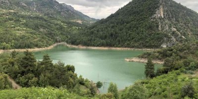 Yeşile bürünen Adana’nın kuzey ilçelerine ziyaretçi akını