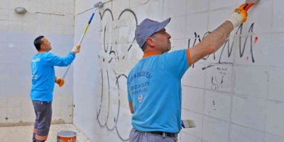 Alanya’da alt geçitler temizleniyor