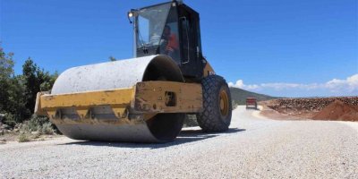 Büyükşehir Belediyesi, kırsal bölgelerde asfalt çalışmalarına hız verdi