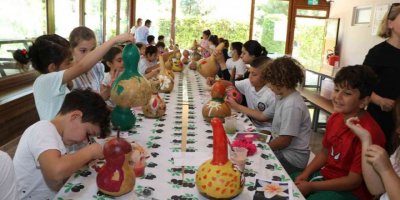 Alanya’da su kabakları miniklerin elinden renklendi