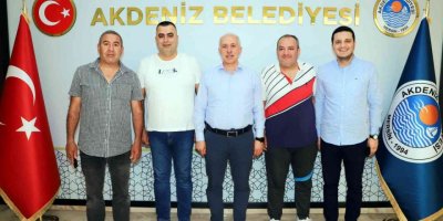 Başkan Gültak, Mersinlileri dev ekranda maç izlemeye davet etti
