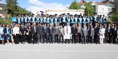 ALKÜ Akseki MYO’da mezuniyet heyecanı