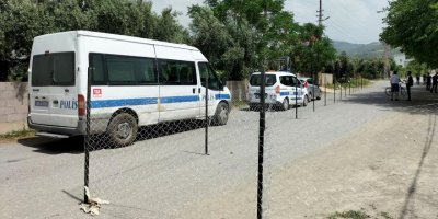 "dedemden Miras Kaldı" Dediği Yolu Tel Örgüyle Kapattı