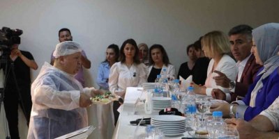 Antalya’da En İyi Piyazı Yapma Yarışması Renkli Görüntülere Sahne Oldu